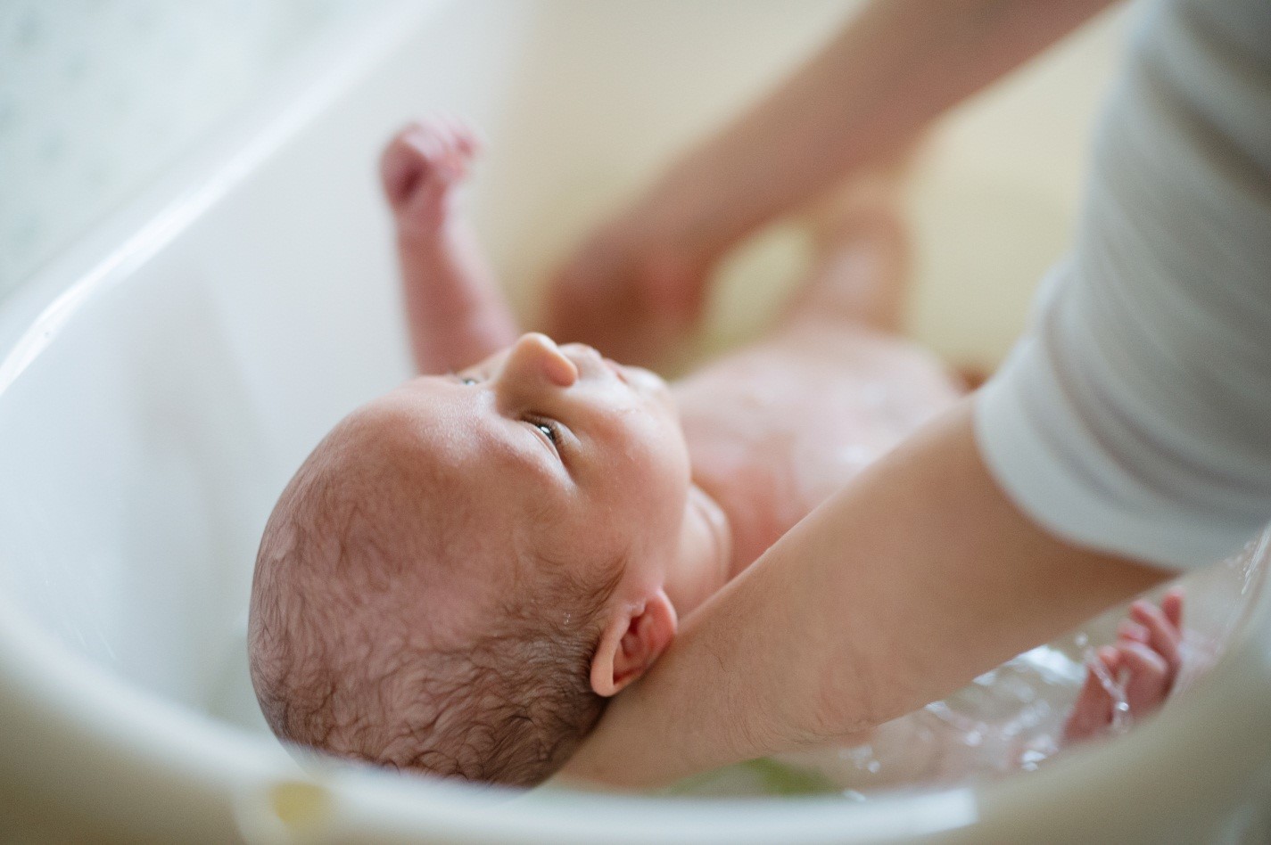 Cara Mudah Memandikan Bayi Baru Lahir
