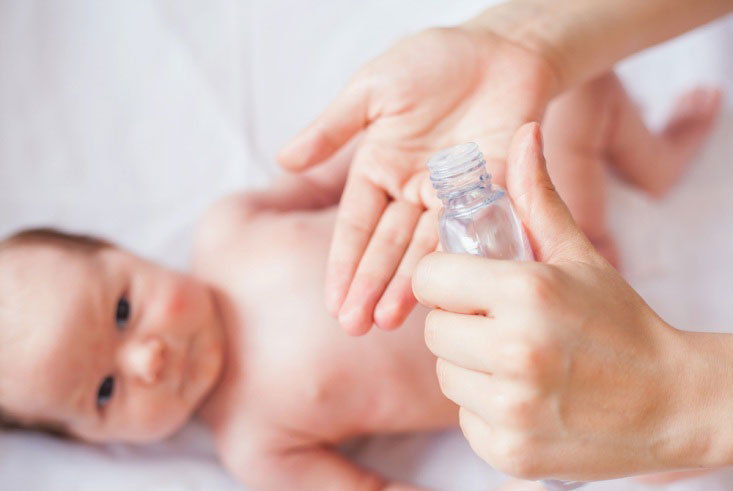 Memilih Minyak Telon Terbaik Untuk Bayi