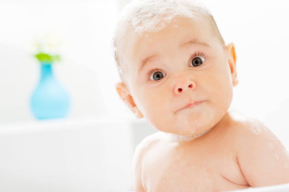Bagaimana Memilih Sampo Terbaik Untuk Bayi?